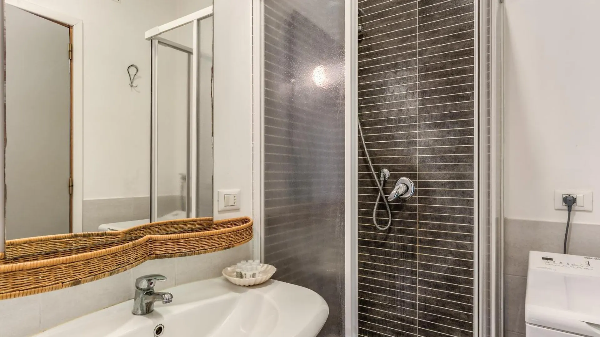 Romantic Piccolomini Lux Guest House 0*, Roma Italia
