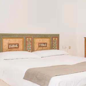 https://domus-gallina-charme-e-relax.italymilanhotels.net